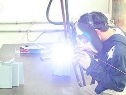 深圳大型五金冲压件供应商-精密焊接中心