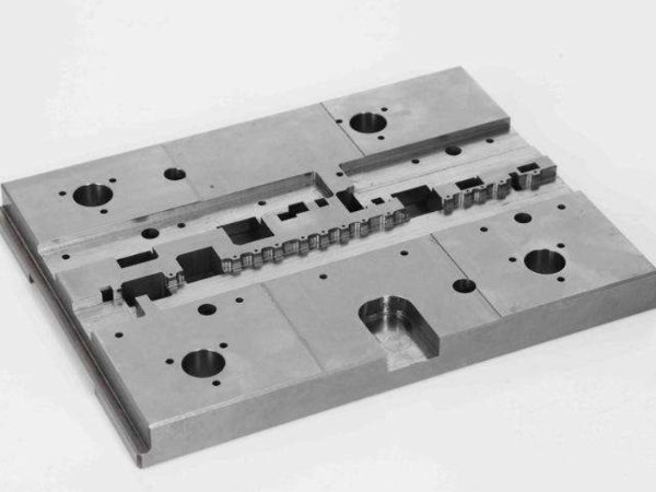 五金冲压模具加工需要注意5大事项?